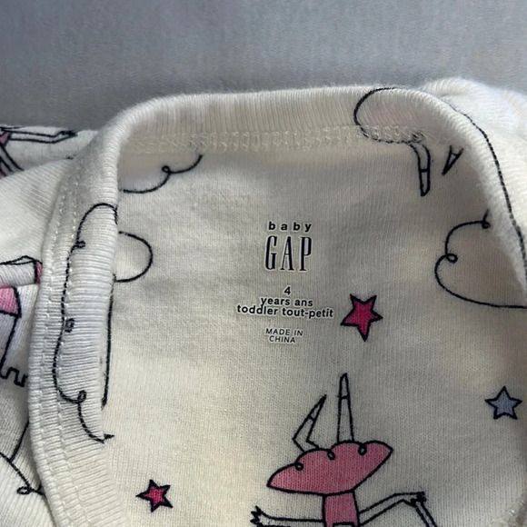GAP - NWOT - Toddler Fairy Print onesie sleeper - Picture 2 of 4
